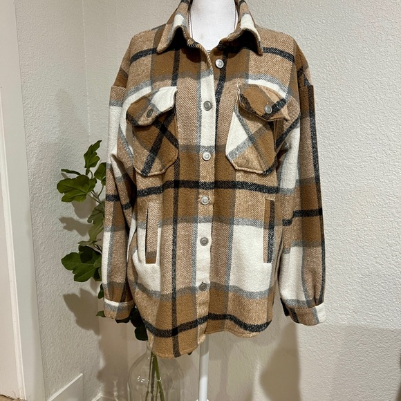 Jackets & Blazers - Oversized Tan and Cream Plaid Shacket - Flannel Shirt Jacket